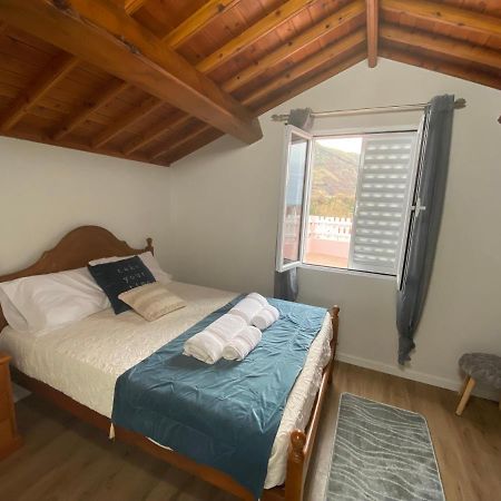 Casa Da Ribeira - Mosteiros มอสเตรอส ภายนอก รูปภาพ