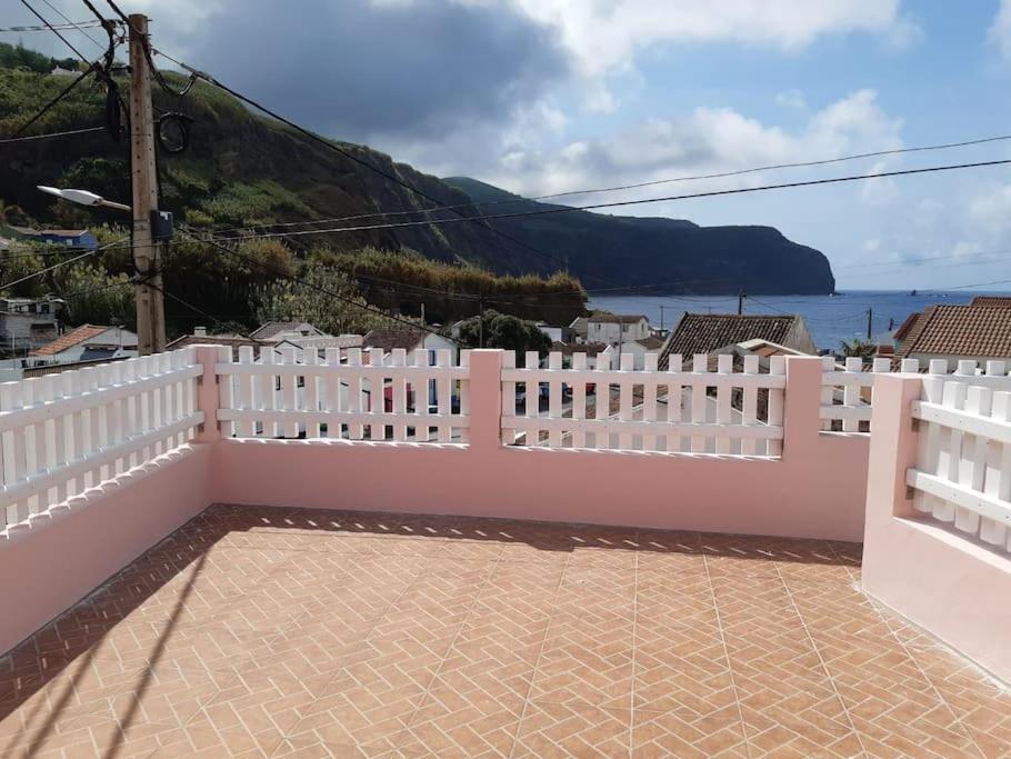 Casa Da Ribeira - Mosteiros มอสเตรอส ภายนอก รูปภาพ